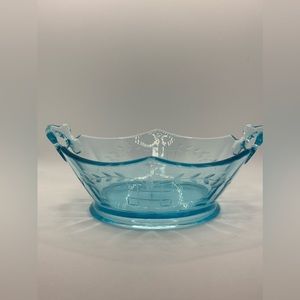 Vintage Imperial Glass Molly Blue Handled Bowl
